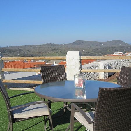 Mirador De Fuentes Guest House Fuentes De Leon Exterior photo