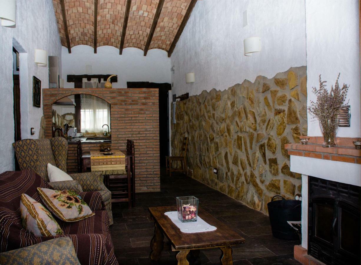 Mirador De Fuentes Guest House Fuentes De Leon Exterior photo